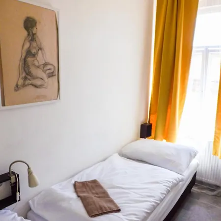 Two-room Near The Center F2 Homestay szállás *