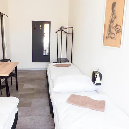 Two-room Near The Center F2 Πράγα